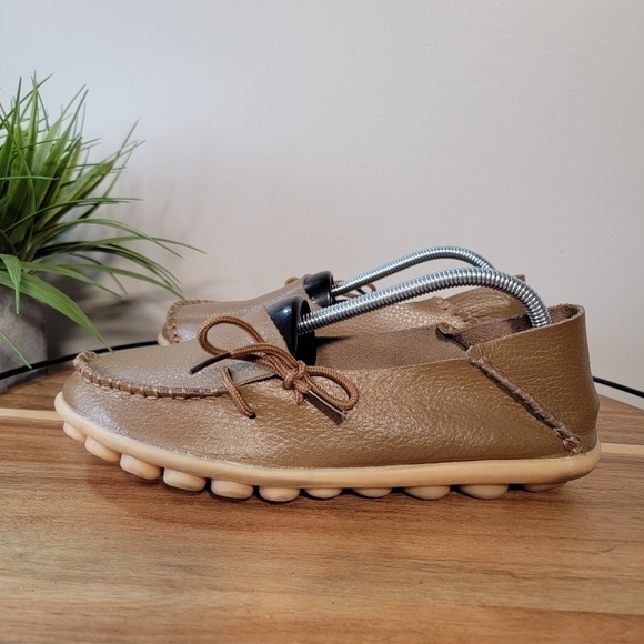 Socofy Soft Tan Leather Moccasins Rubber Bottoms Lace up Handmade Size 40 - Picture 7 of 14